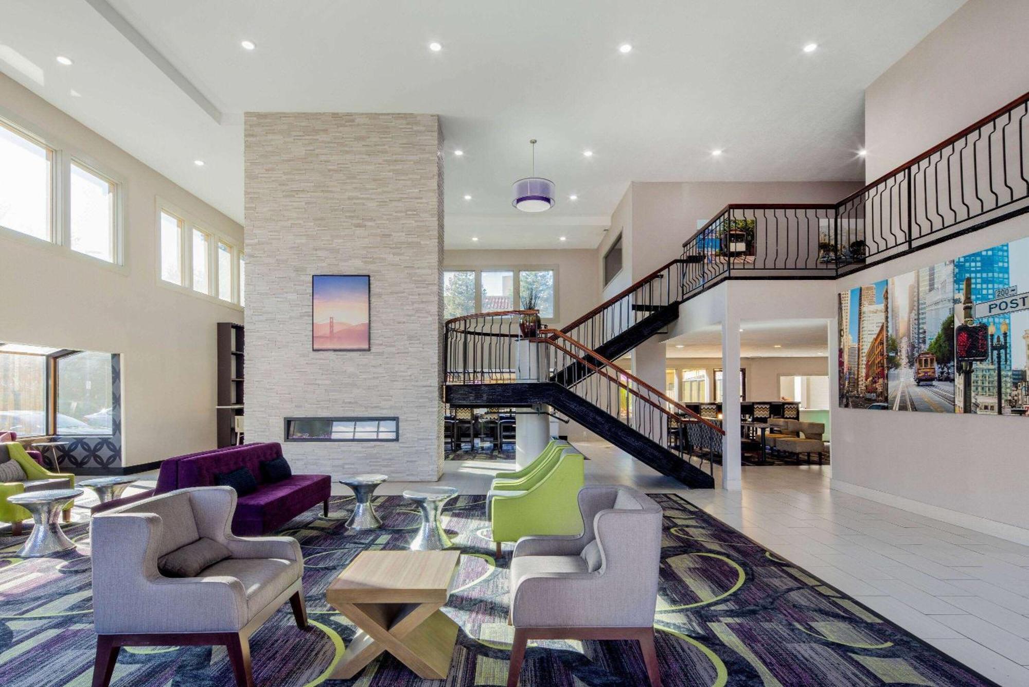 La Quinta By Wyndham Oakland - Hayward Hotell Eksteriør bilde